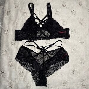 Seven ‘Til Midnight black lace strappy lingerie set (best for XL/XXL)